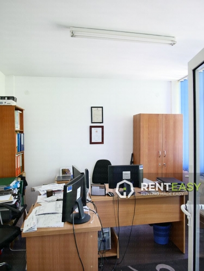 Spatiu birouri 700 mp de inchiriat in Tatarasi