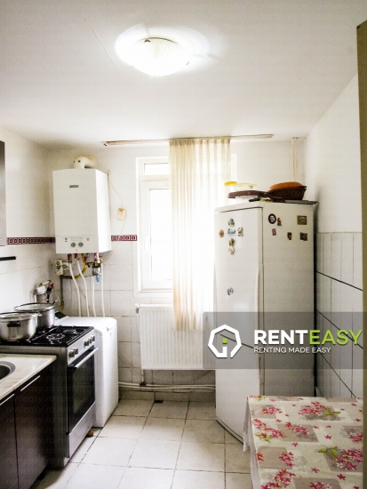 De vanzare ! Casa cu 4 camere situata in zona UMF