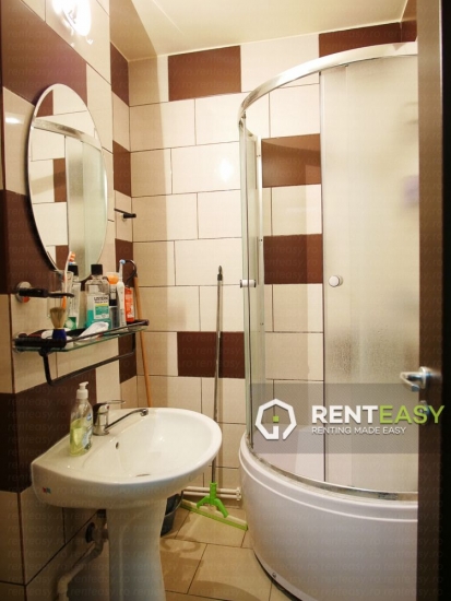 Apartament cu 3 camere de vanzare in Centru - Targu Cucu
