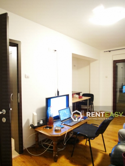 Apartament cu 3 camere de vanzare in Centru - Targu Cucu