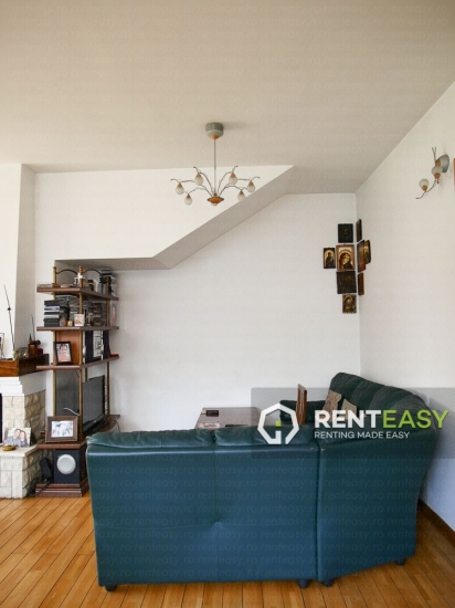 Vila 6 camere de vanzare in Tatarasi