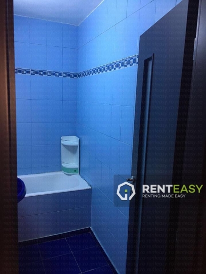 Apartament decomandat cu 3 camere de vanzare pe Independentei