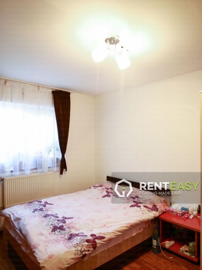 Corp de casa 70 mp de vanzare in zona Sararie