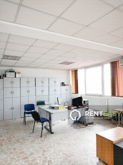 Cladire si teren de vanzare in Bucium
