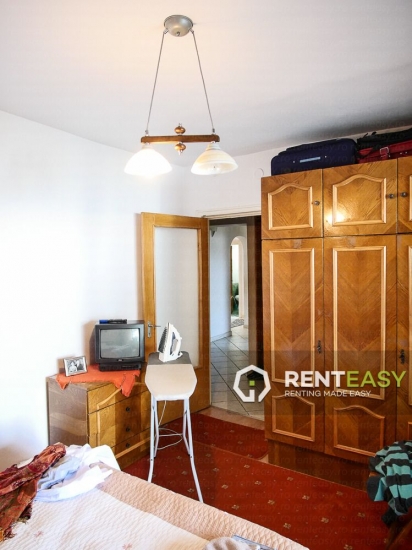 Apartament decomandat cu 4 Camere de Vanzare Ultracentral