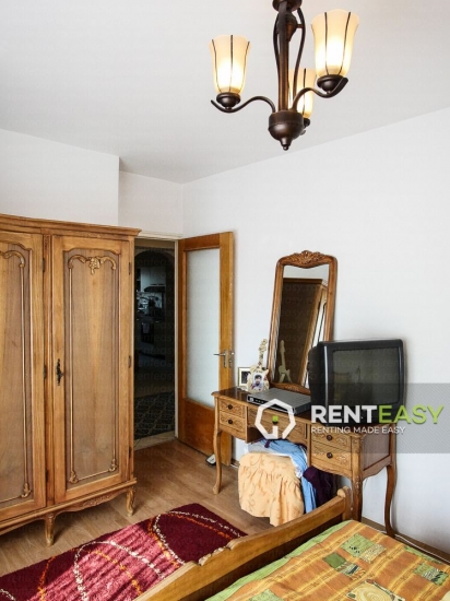 Apartament decomandat cu 4 Camere de Vanzare Ultracentral
