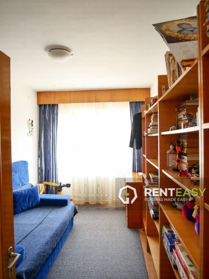 Apartament decomandat cu 4 Camere de Vanzare Ultracentral