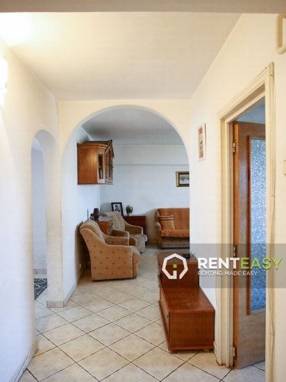 Apartament decomandat cu 4 Camere de Vanzare Ultracentral