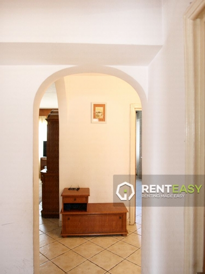 Apartament decomandat cu 4 Camere de Vanzare Ultracentral