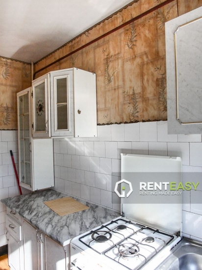 Apartament decomandat cu 3 camere de vanzare in zona Podul de Piatra