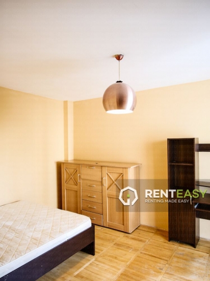 Apartament cu 3 camere pentru vanzare pe Independentei - UMF