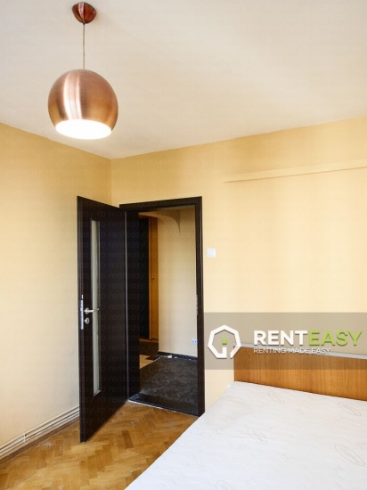 Apartament cu 3 camere pentru vanzare pe Independentei - UMF