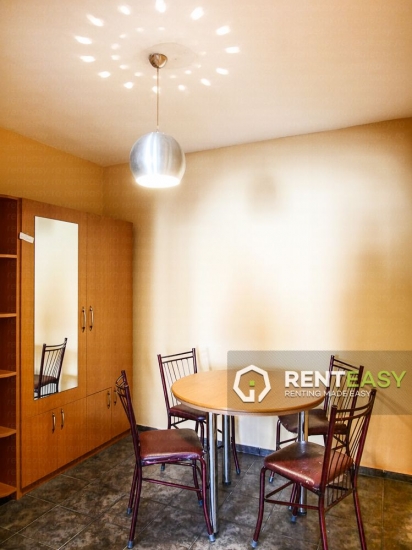 Apartament cu 3 camere pentru vanzare pe Independentei - UMF