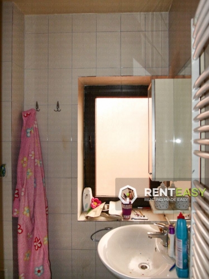 Vila 6 camere de vanzare in zona Barnova