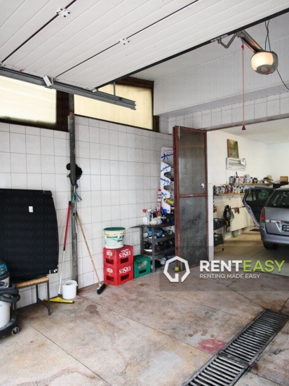 Spatiu service de vanzare in Podul de Piatra