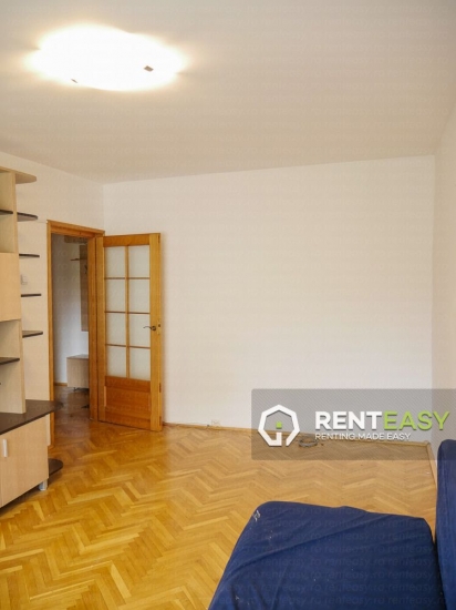 Apartament cu 3 camere in Podul de Fier de vanzare