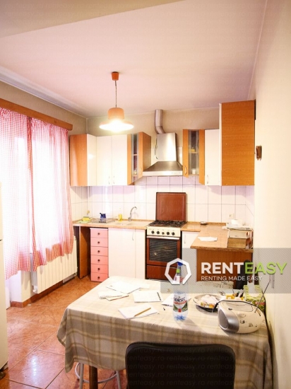 Vila 3 nivele de vanzare in zona Centrala