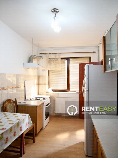 Casa cu 2 camere de vanzare in spatele Mitropoliei