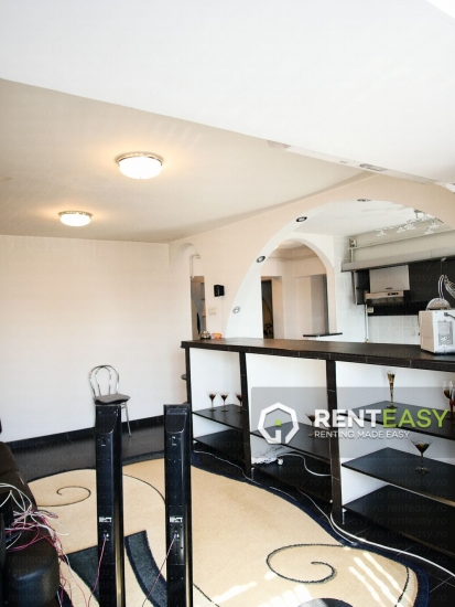 Apartament cu 3 camere de vanzare in zona Hala Centrala