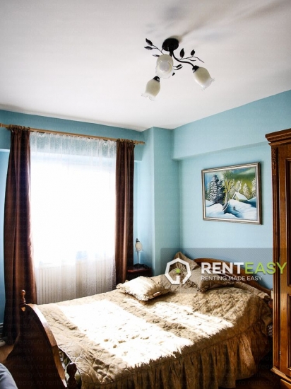 Apartament cu 3 camere situat langa Hala Centrala de vanzare