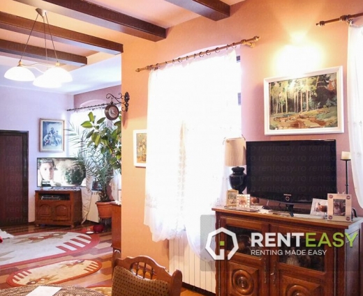 Vila de vanzare situata in Iasi - Centru