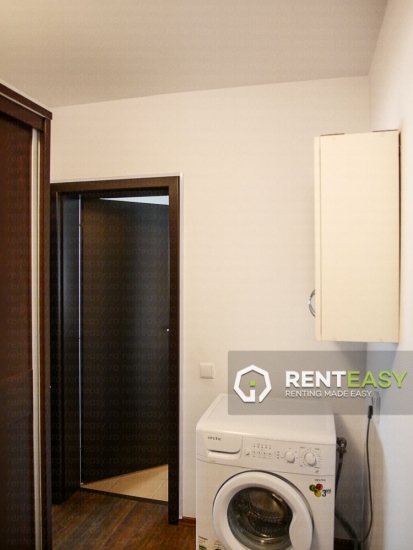 Apartament cu 4 camere de vanzare in zona Centru - Podul de Fier