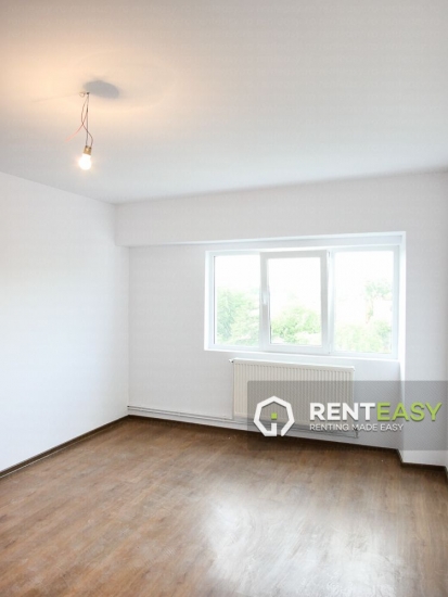 Apartament cu 3 camere de vanzare in Podul de Fier