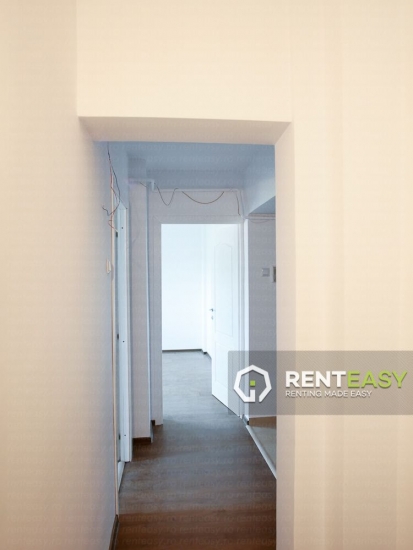 Apartament cu 3 camere de vanzare in Podul de Fier