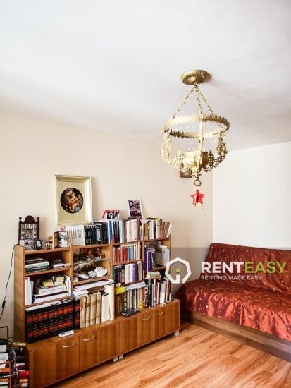 Apartament cu 2 camere de vanzare in Centru - Podul de Fier