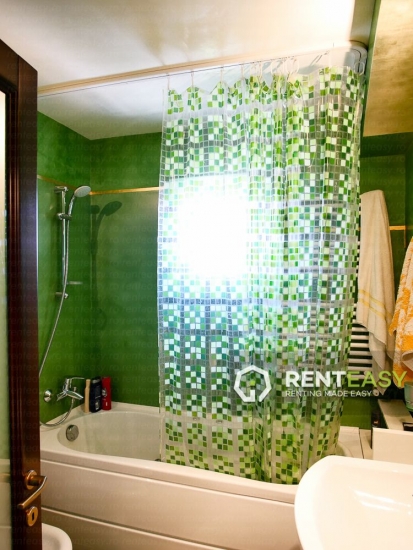 Apartament cu 2 camere de vanzare in Centru - Podul de Fier