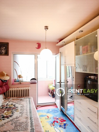 Apartament cu 3 camere de vanzare in Centru - Podul de Fier