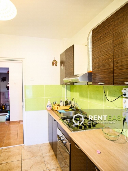 Apartament cu 3 camere de vanzare in Centru - Podul de Fier