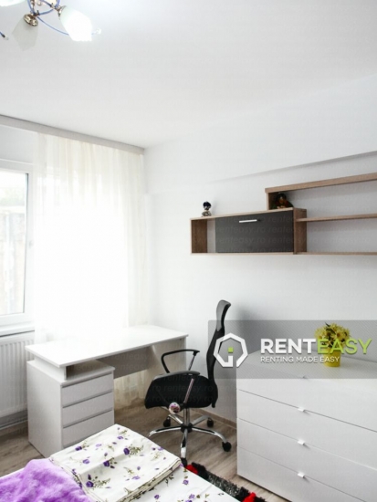 Apartament complet renovat 2 camere de vanzare in Piata Unirii