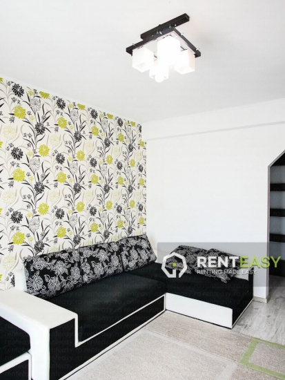 Apartament cu 3 camere de vanzare pe Stefan cel Mare