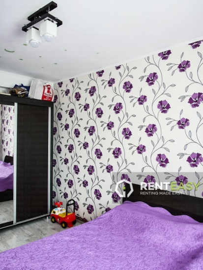 Apartament cu 3 camere de vanzare pe Stefan cel Mare