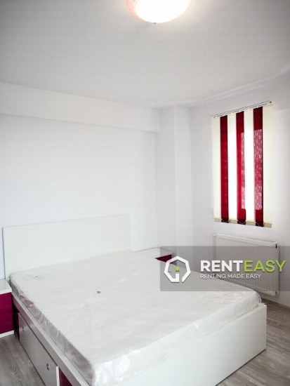 Apartament cu 3 camere de vanzare in Podul de Piatra in bloc nou