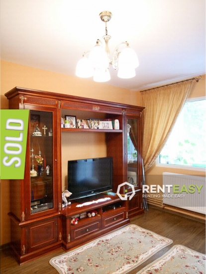 Apartament cu 3 camere de vanzare in Cantemir