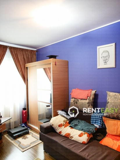 Apartament cu 3 camere de vanzare in Cantemir