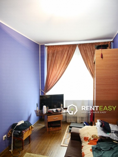 Apartament cu 3 camere de vanzare in Cantemir