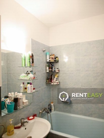 Apartament cu 3 camere de vanzare in Cantemir