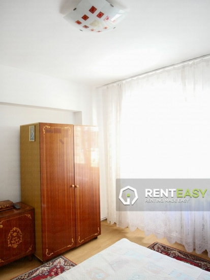 Apartament cu 3 camere de vaznare in zona Centru - Moldova