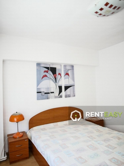 Apartament cu 3 camere de vaznare in zona Centru - Moldova