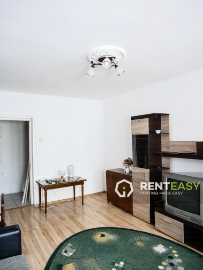 Apartament cu 3 camere de vaznare in zona Centru - Moldova