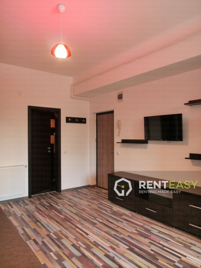 Apartament cu o camera de tip studio de vanzare langa Palas