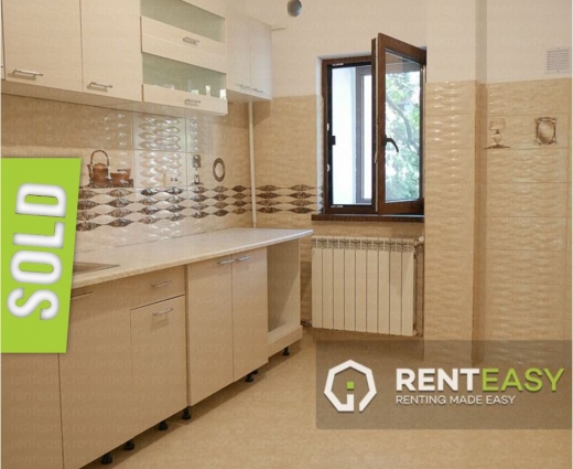 Apartament cu 3 camere de vanzare in Centru 