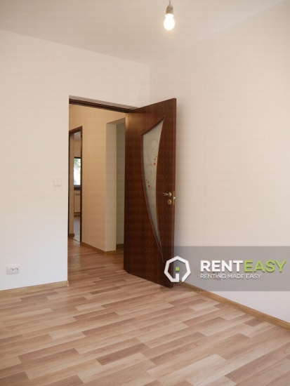 Apartament cu 3 camere de vanzare in Centru