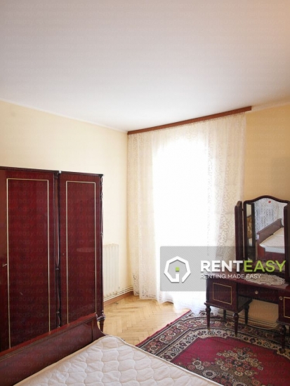 Ideal investitie! Apartament cu 3 camere in Centru langa UMF