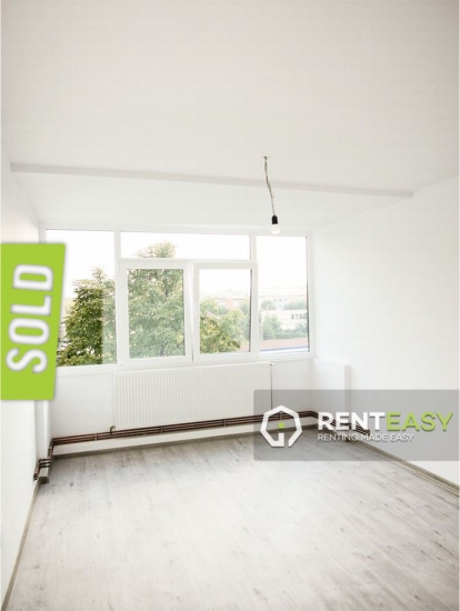 Apartament complet renovat in zona Podul de Piatra de vanzare