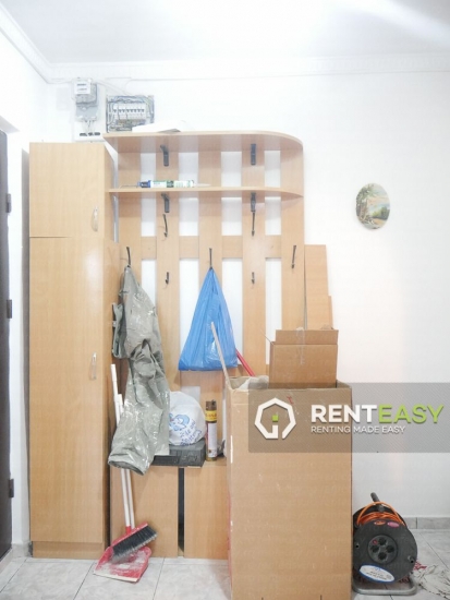 Apartament decomandat cu 3 camere de vanzare situat in Centru - Palas