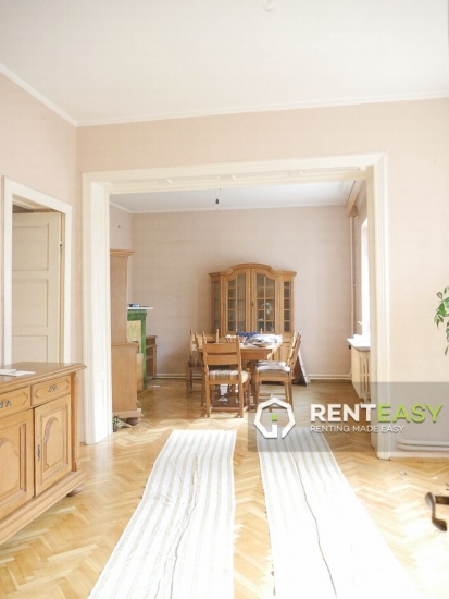 Vila cu 5 camere de vanzare situata in Copou